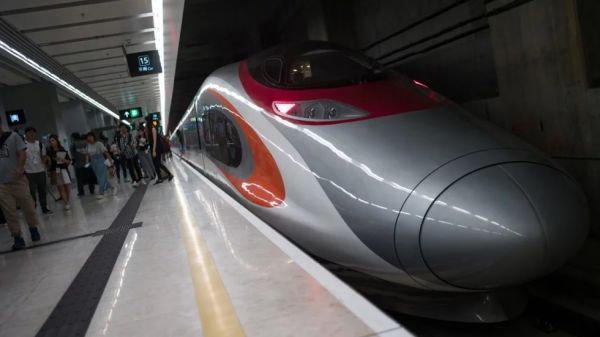 港媒:高铁给香港旅游业带来"黄金周" "十一"游客将激增
